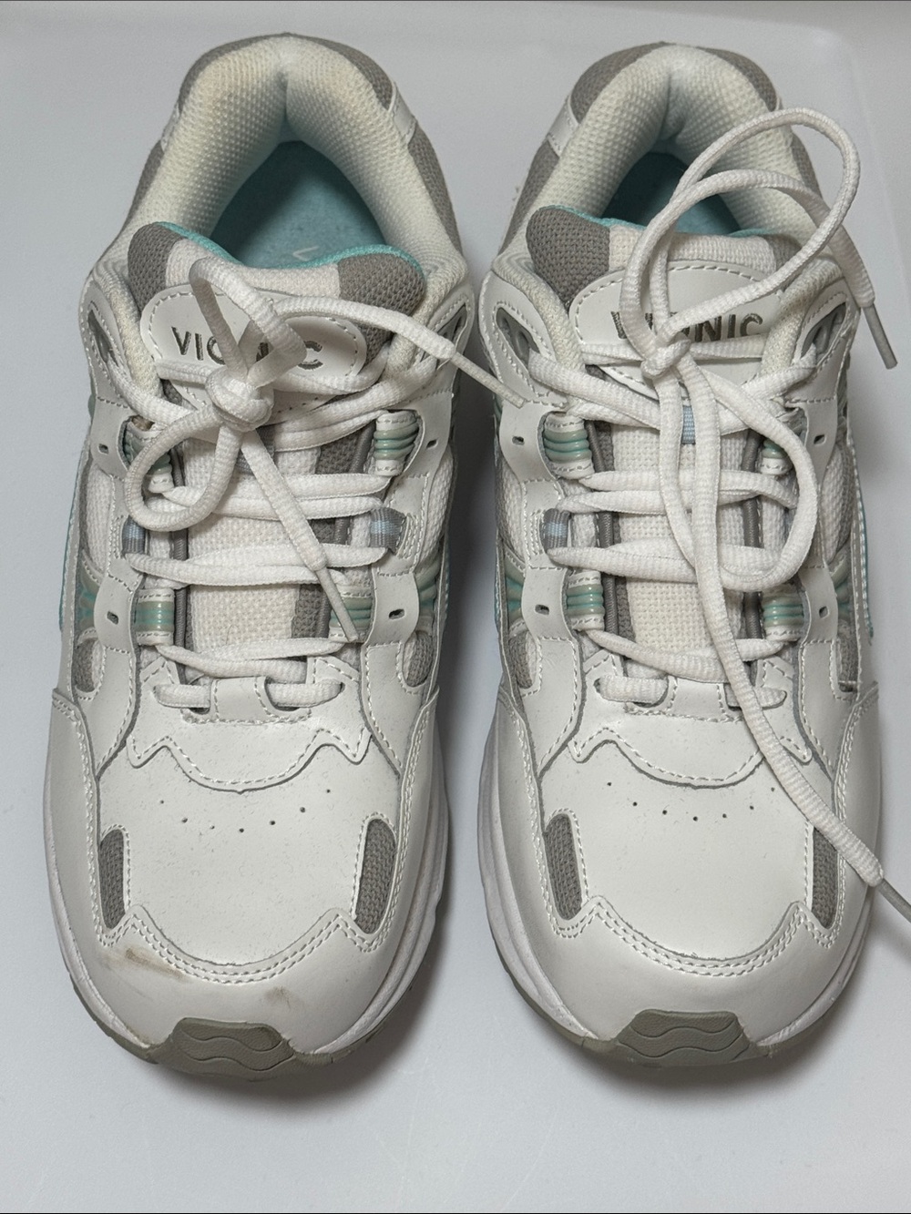 Vionic Women's 23Walk Classic Walker Sneaker